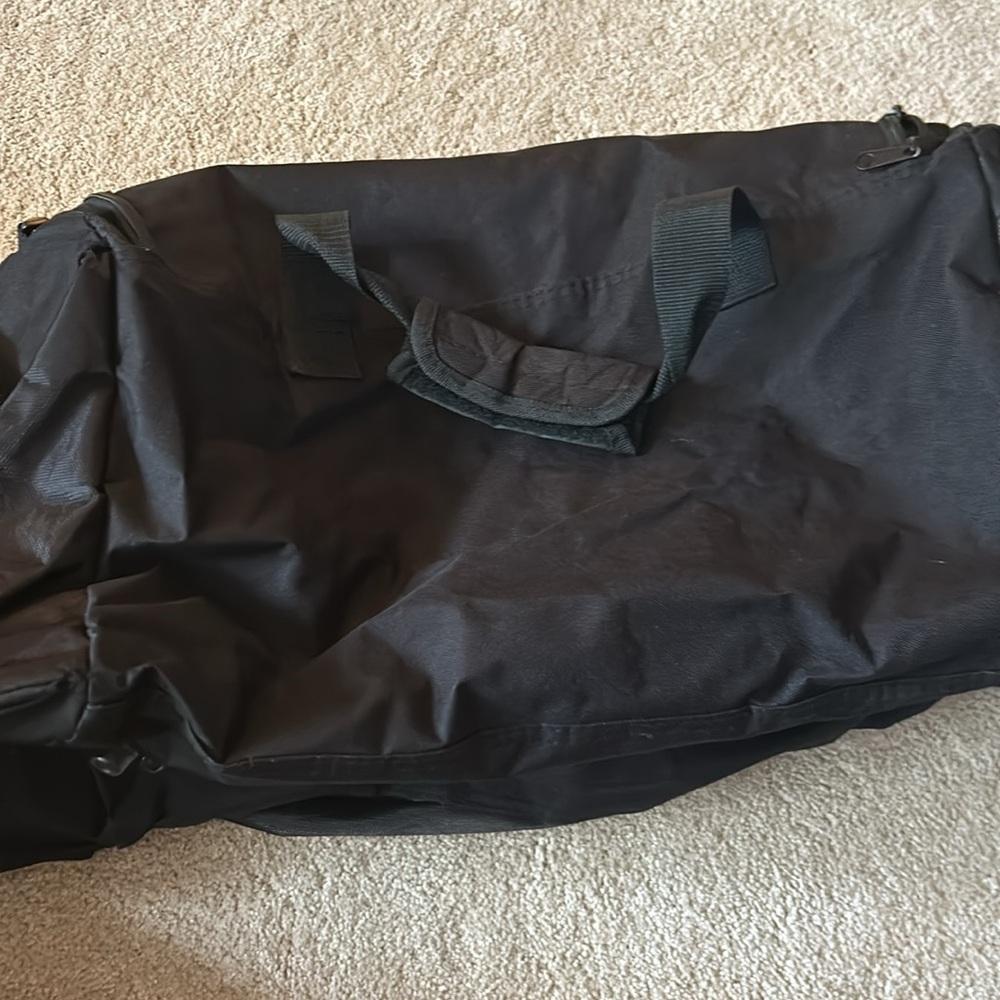 Large duffle bag - Picture 3 of 3